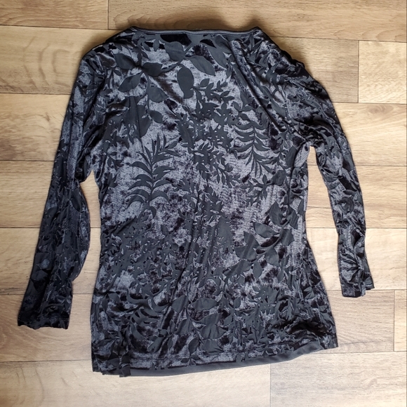 Premise Black Burnout Velvet Floral Long Sleeve Top Size S - Picture 2 of 6